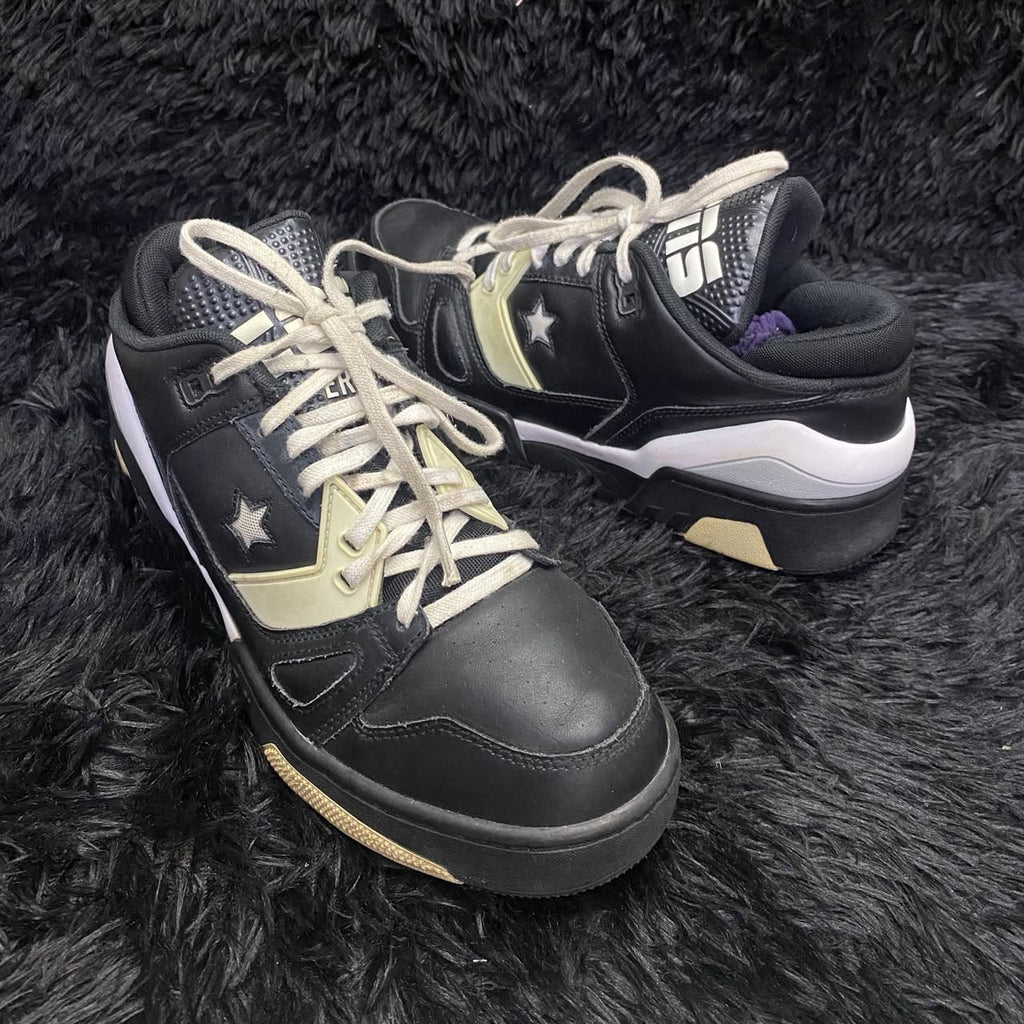 Black Star Accent Sneakers